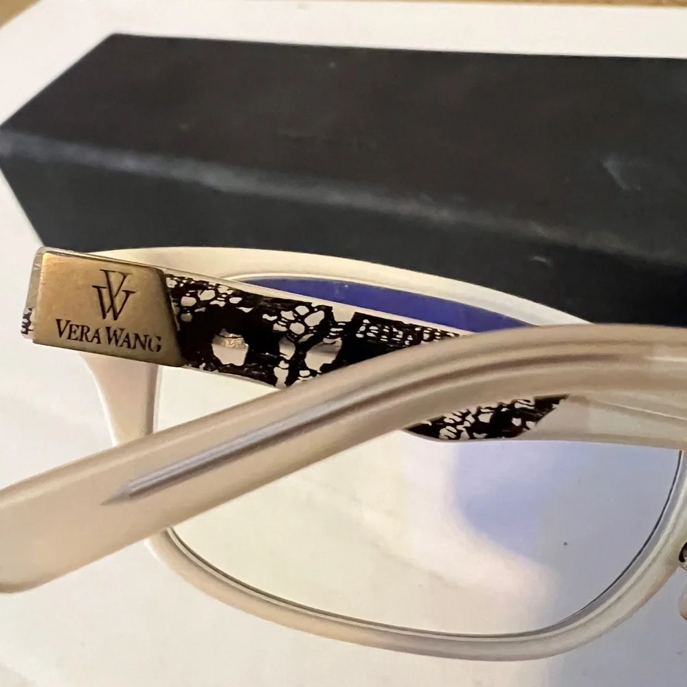 👓 Vera Wang Eyeglasses